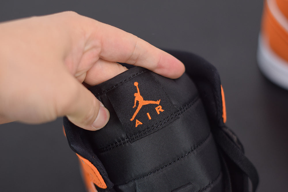 Nike Air Jordan 1 Mid Shattered