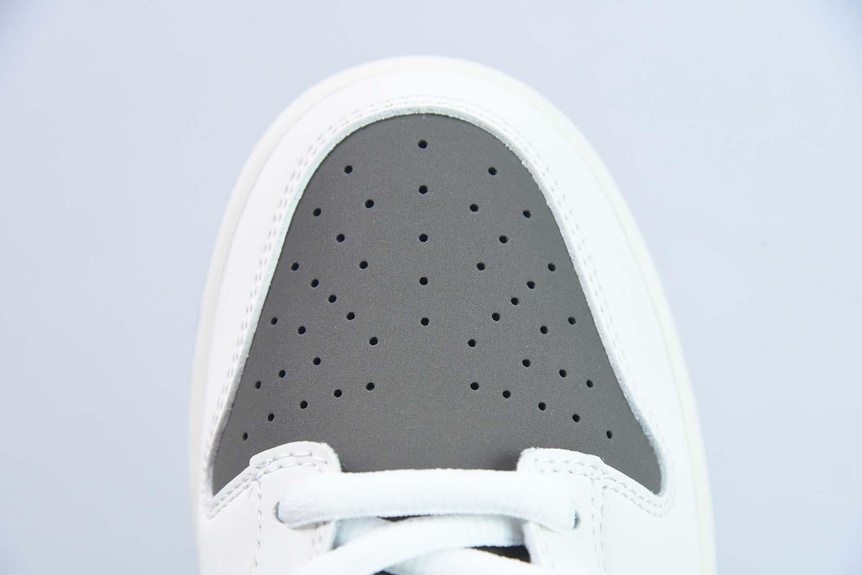 Nike SB Dunk Low mocha