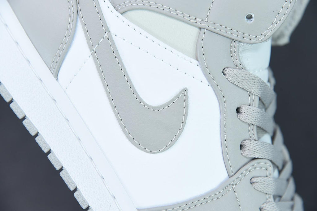 Nike Air Jordan 1 Mid College Grey