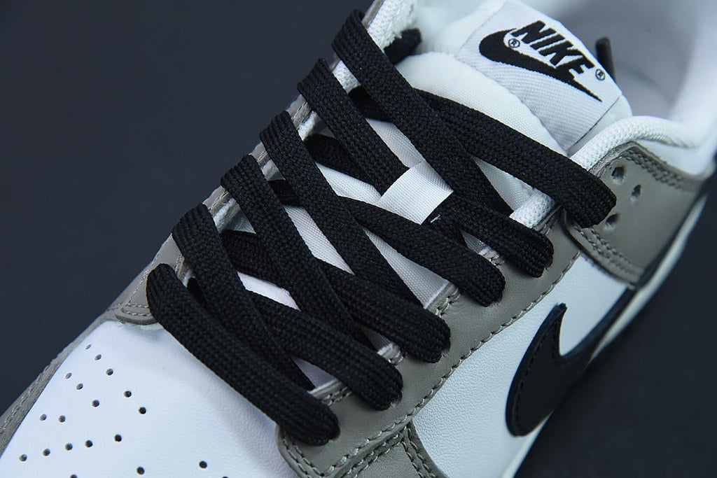 Nike Dunk Low SB gray white