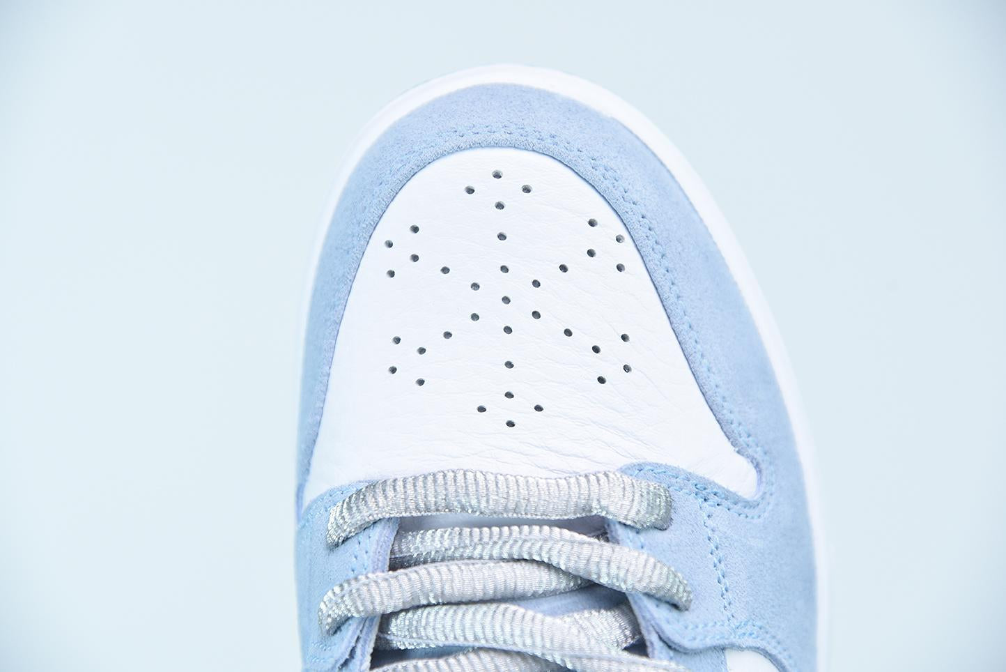 Nike Dunk Low Holiday Special