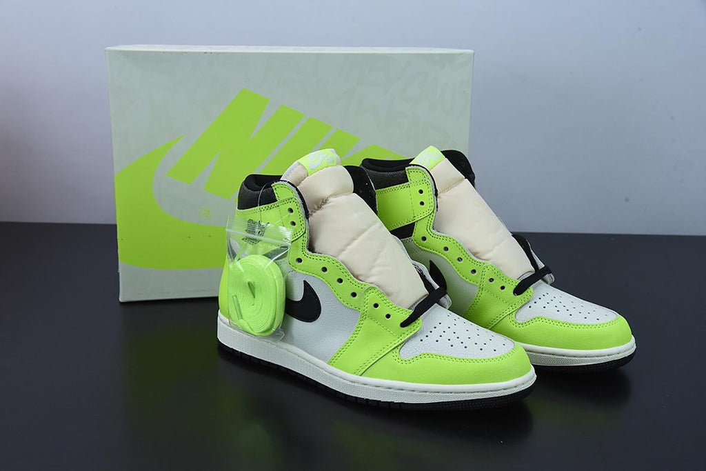 Nike Air Jordan 1 High Volt