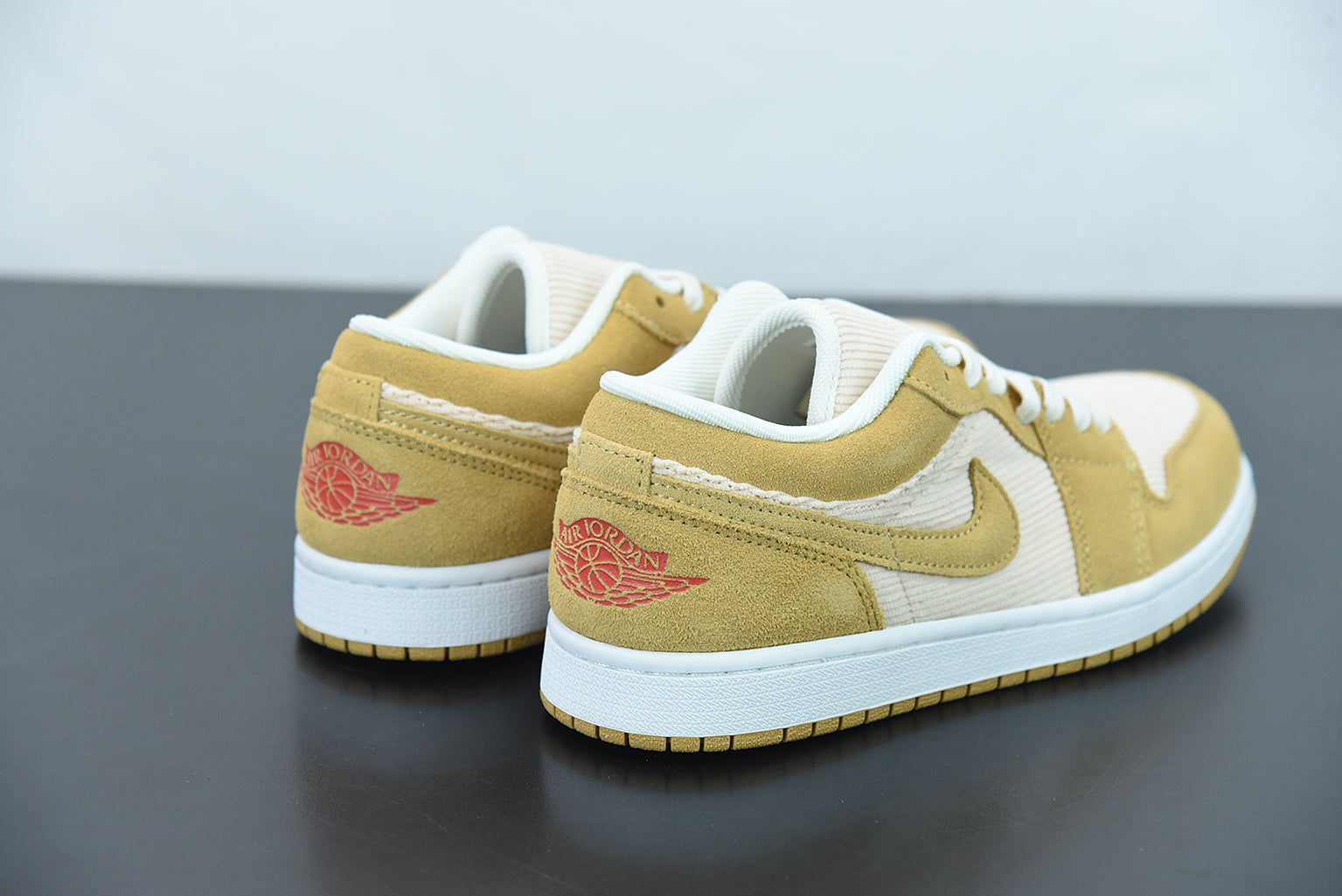 Nike Air Jordan 1 Low Twine Orange Quartz