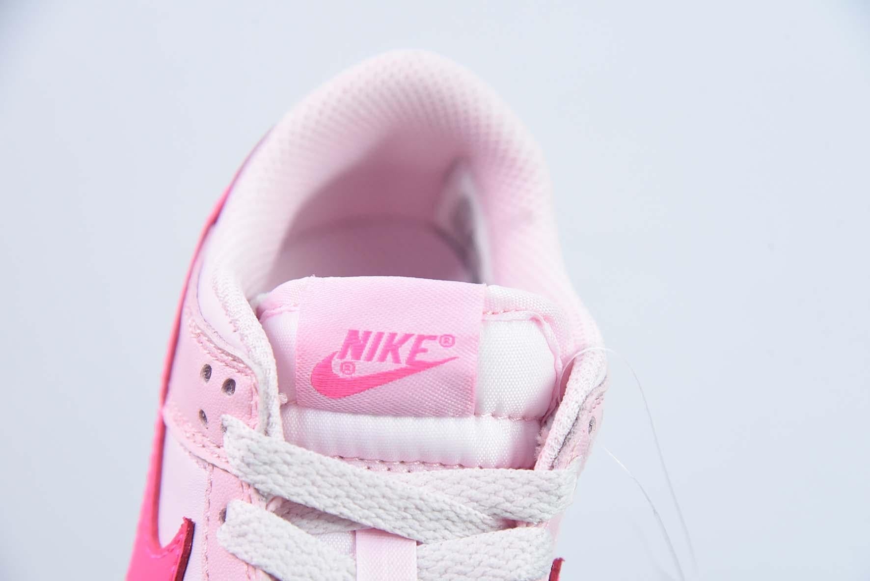 Nike Dunk Low Triple Pink