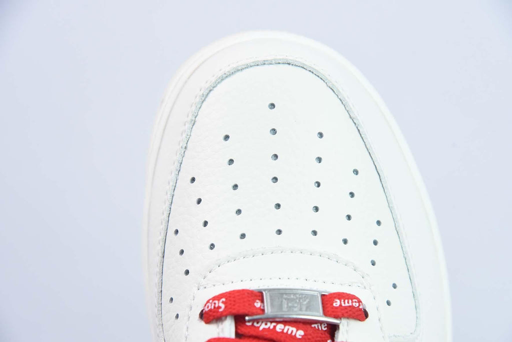 Nike Air Force x Supreme White