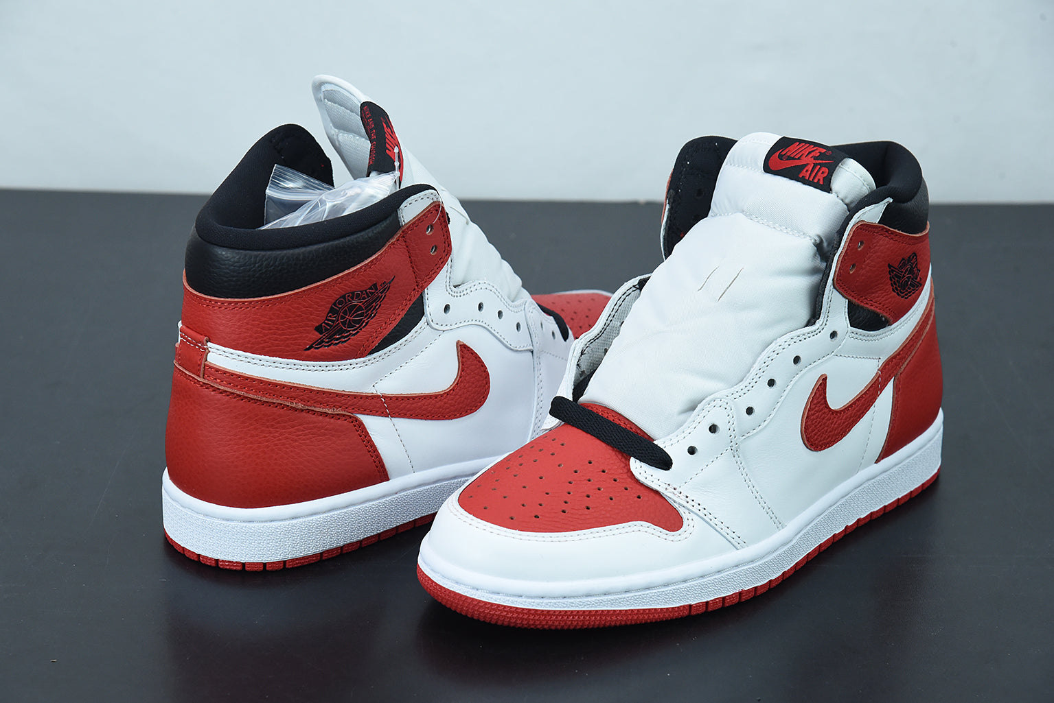 Nike Air Jordan 1 High Heritage Secondary image