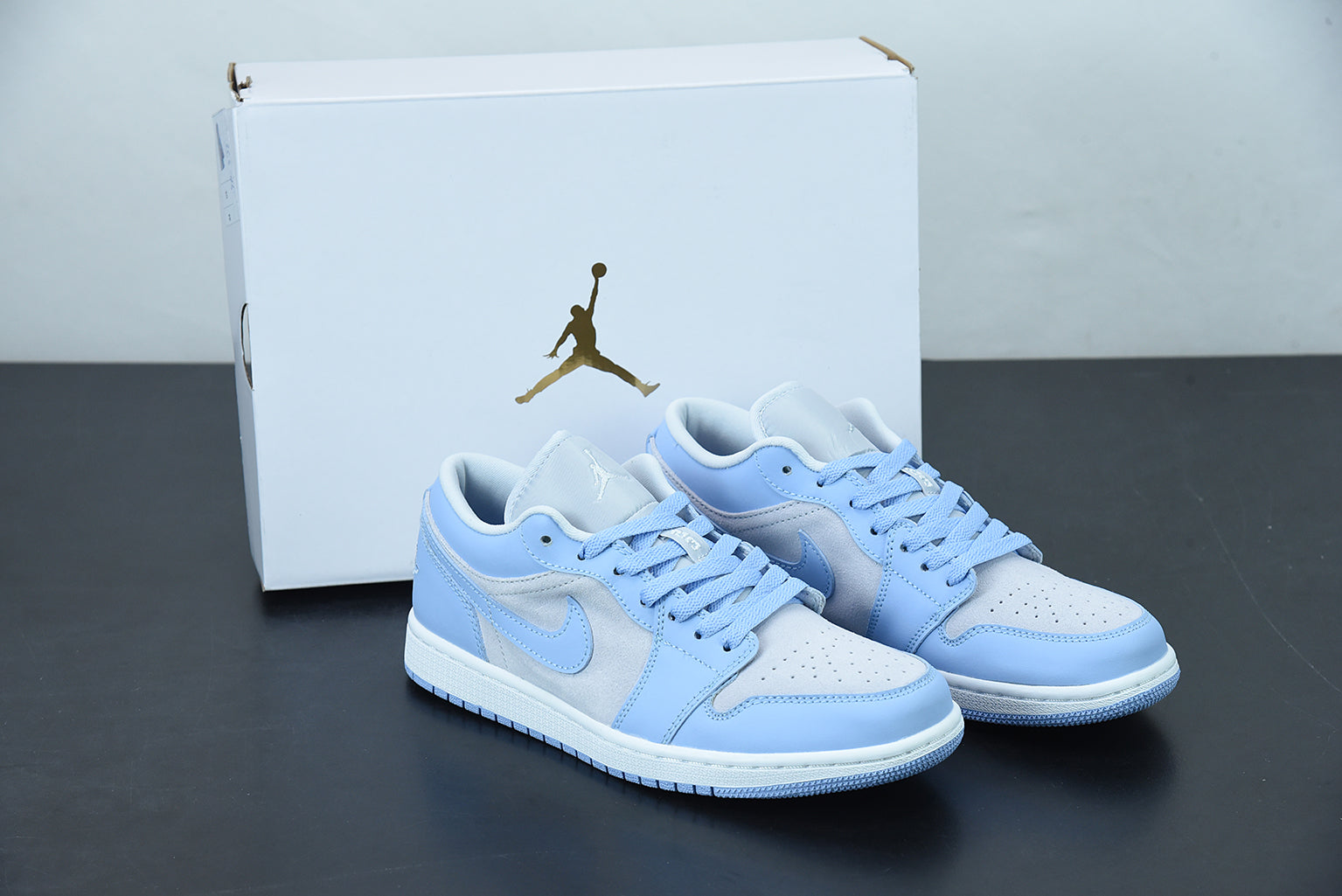 Nike Air Jordan 1 Low University Blue Main image