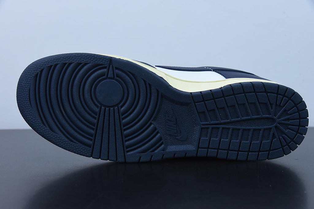 Nike Dunk Low Vintage Navy