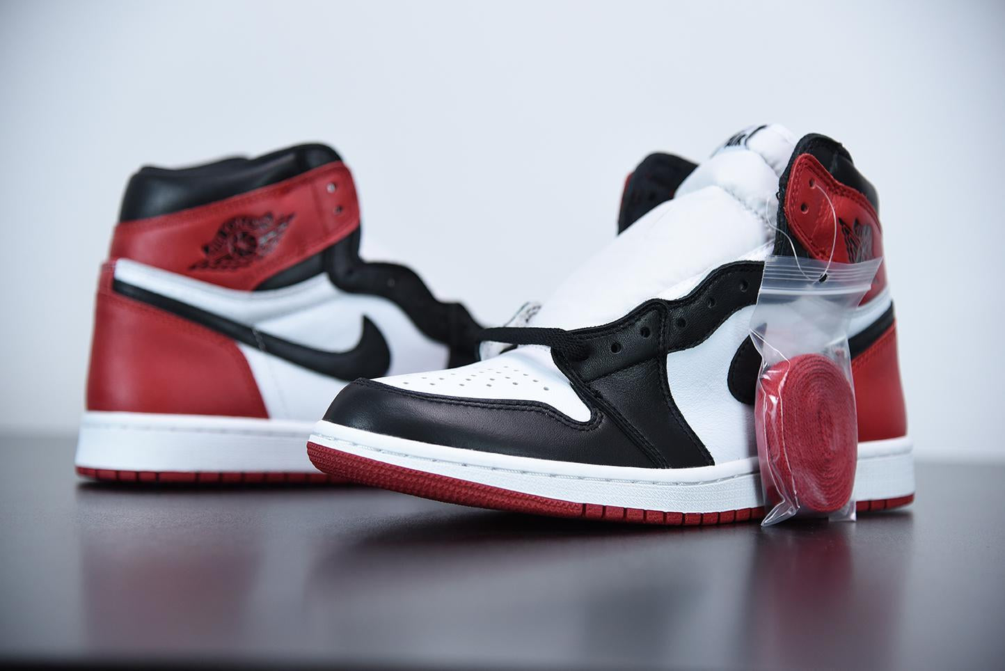 Nike Air Jordan 1 High Black Toe Secondary image