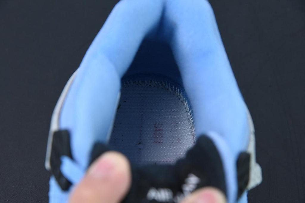 Nike Air Jordan 4 University Blue