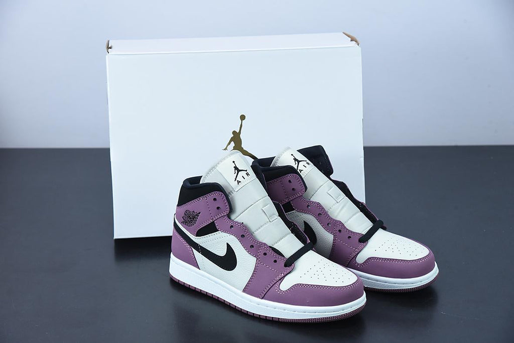 Nike Air Jordan 1 Mid Berry Pink