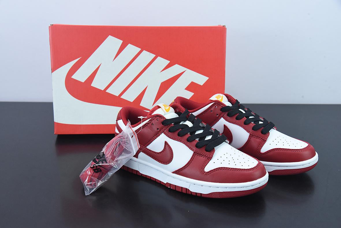 Nike Dunk Low Gym Red  SB Main image