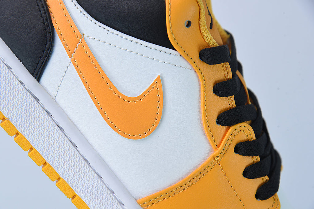Nike Air Jordan 1 Low Taxi