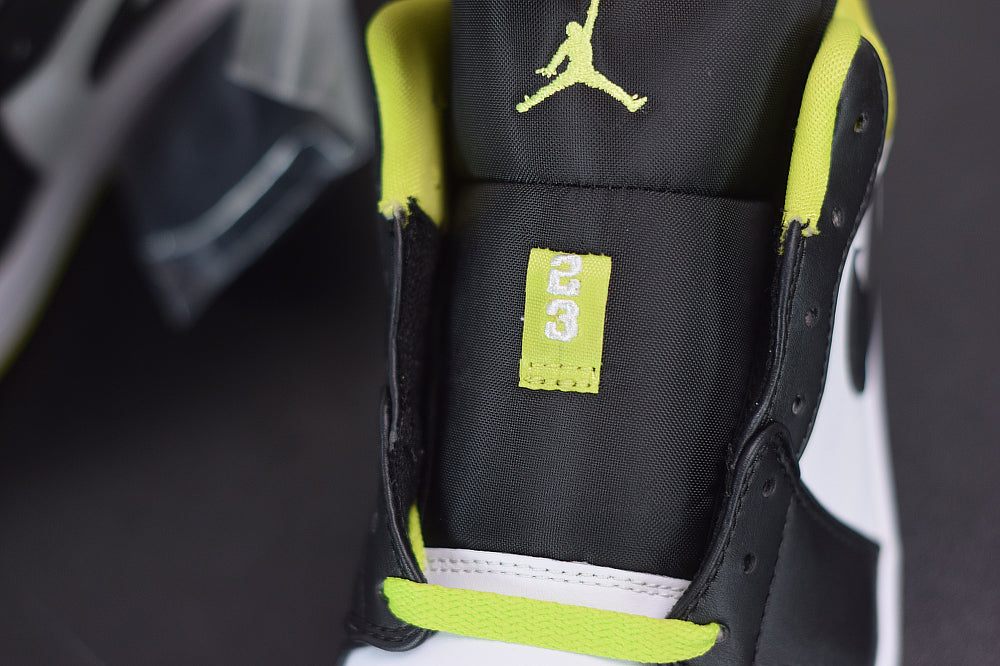 Nike Air Jordan 1 Low Black Cyber