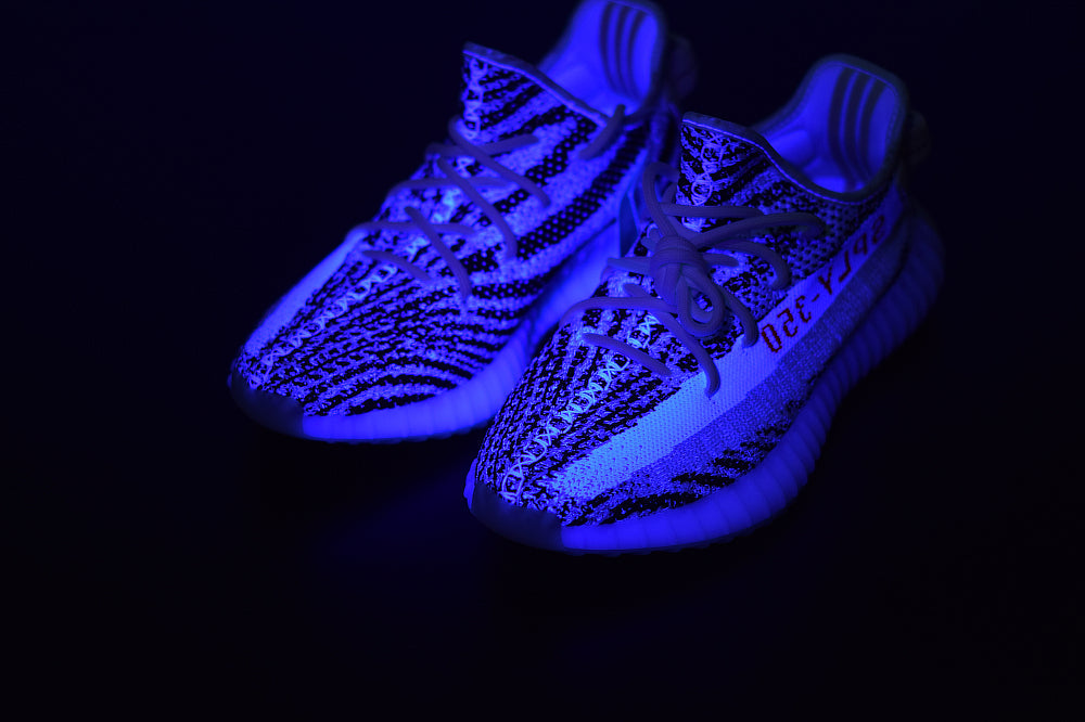Adidas Yeezy Boost 350 v2 Zebra