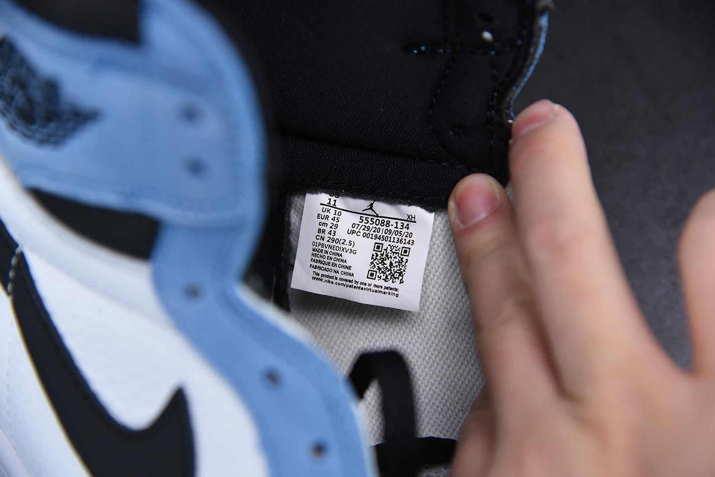 Nike Air Jordan 1 High University Blue