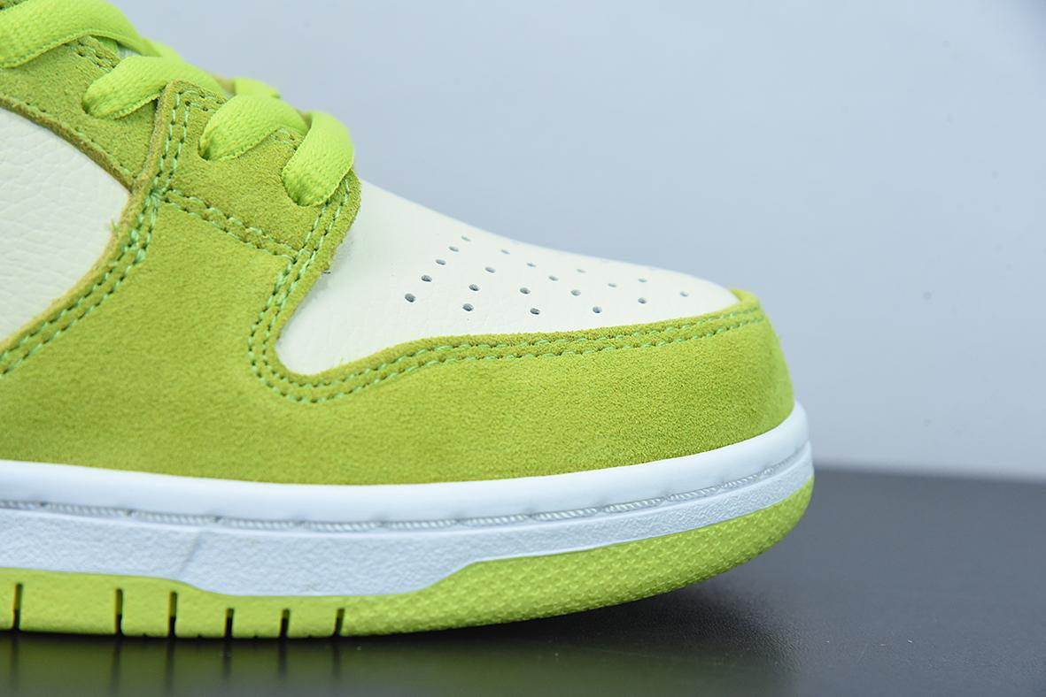 Nike SB Dunk Low Pro Sour Apple