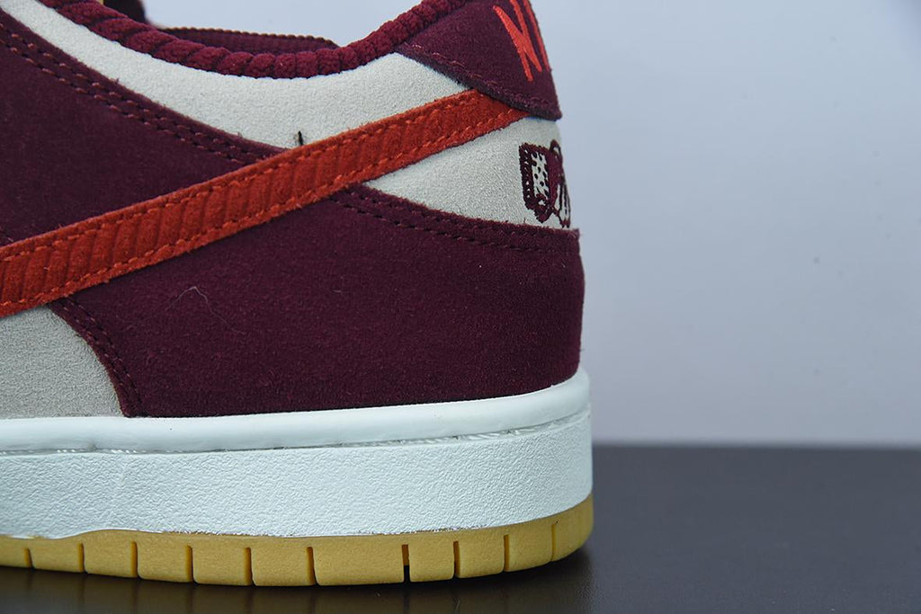 Nike Dunk Low "Skate Like a Girl"