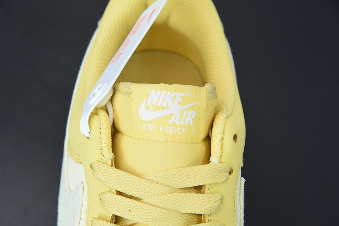 Nike Air Force 1 Low yellow
