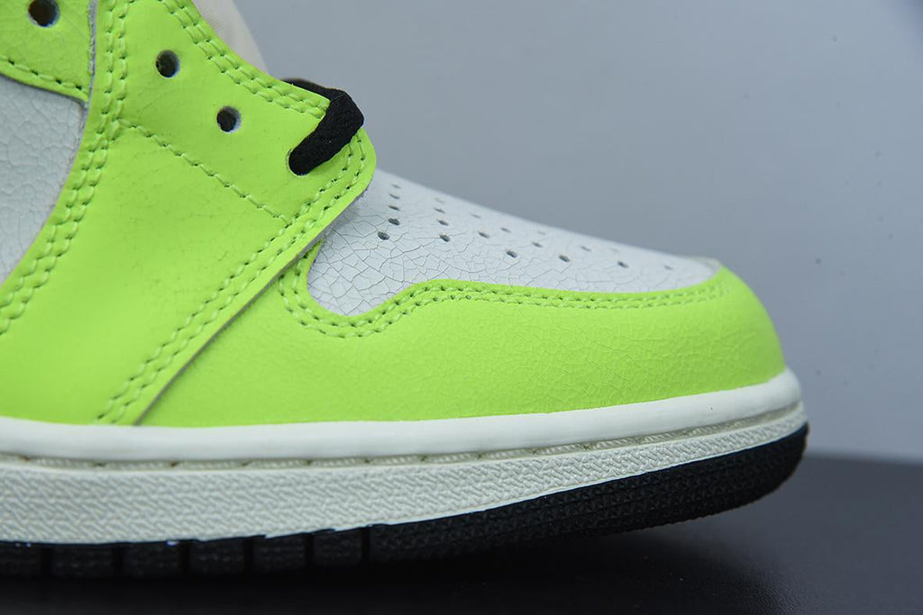 Nike Air Jordan 1 High Volt