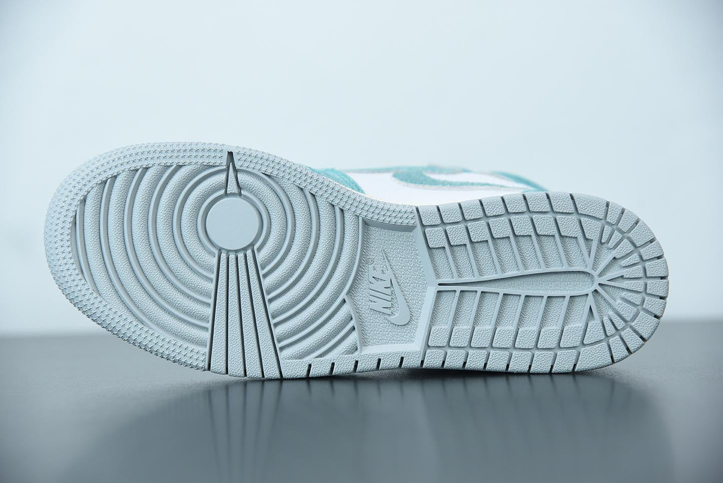 Nike Air Jordan 1 Retro High OG Turbo Green