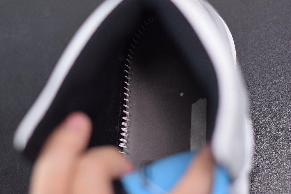 Nike Air Jordan 1 Mid Light Smoke Grey