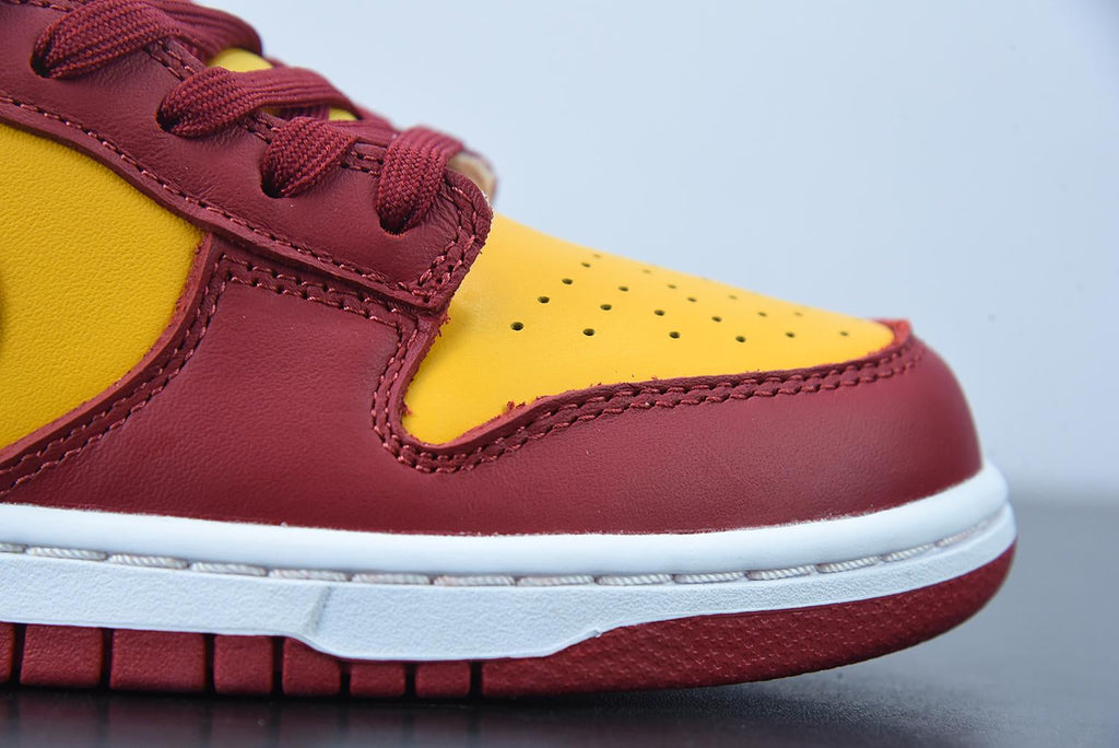 Nike SB Dunk Low Midas Gold