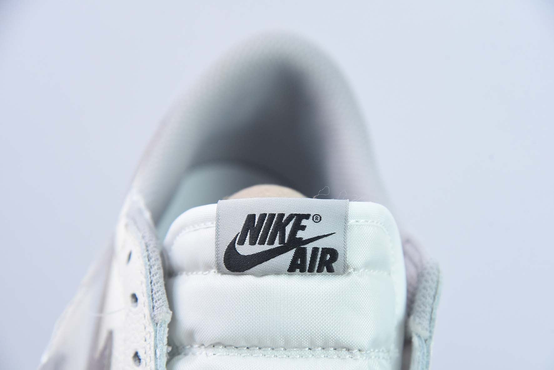 Nike Air Jordan 1 Low Atmosphere Grey