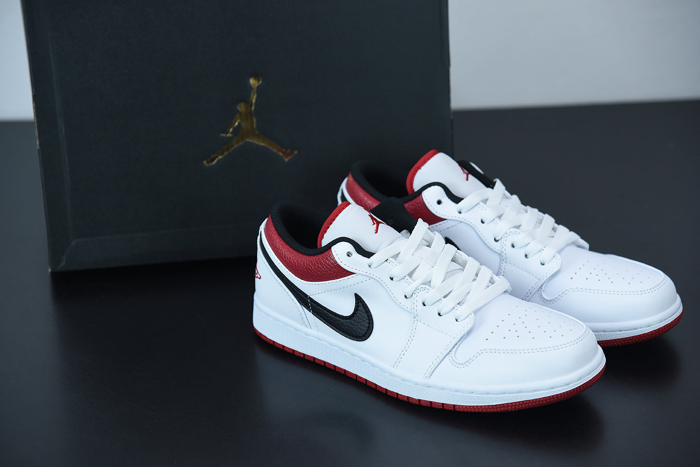 Nike Air Jordan 1 Low University Red