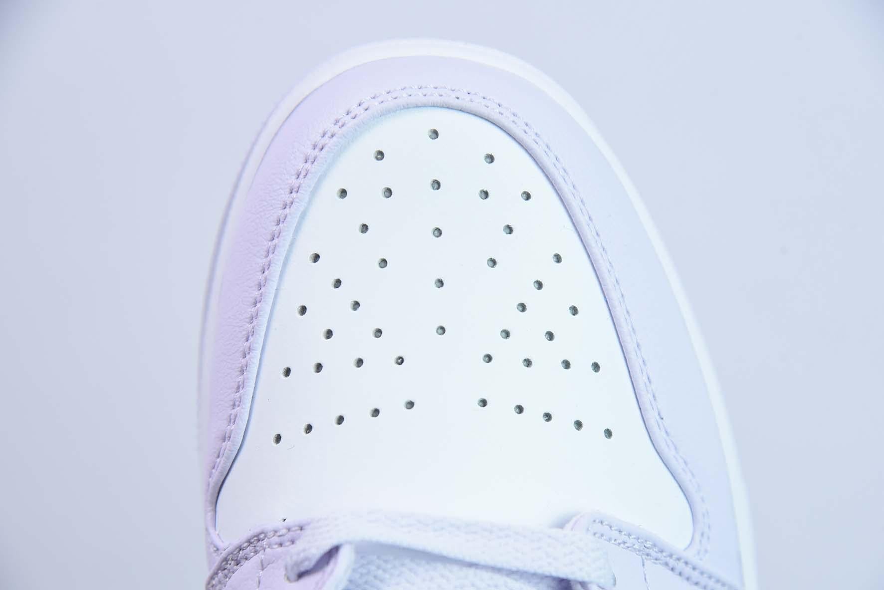 Nike Air Jordan 1 low Barely Grape