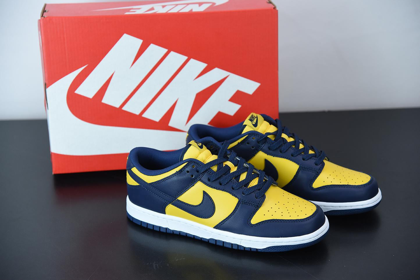 Nike Dunk Low Michigan Main image
