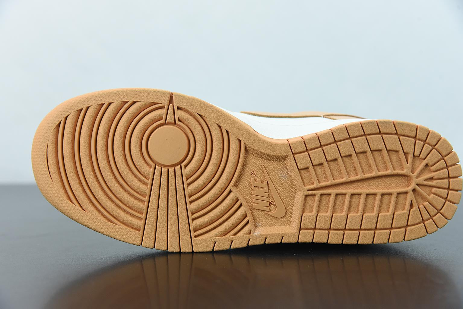 Nike Dunk SB Low Wmns Harvest Moon