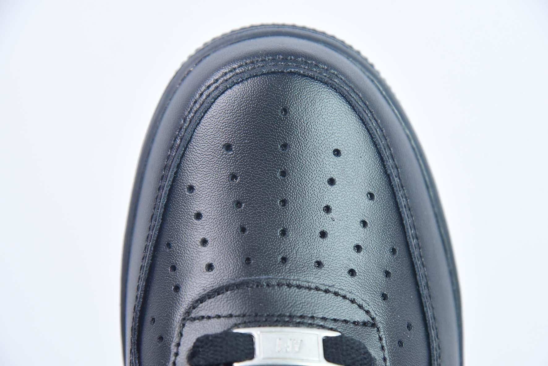 Nike Air Force 1 Black Low