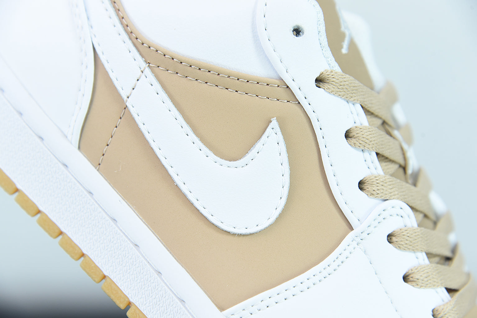 Nike Air Jordan 1 Low Hemp White