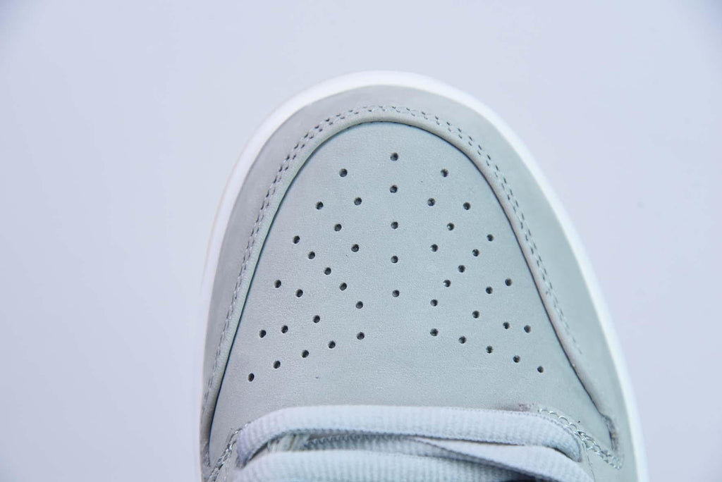 Nike SB Dunk Low Pro Wolf Grey Gum