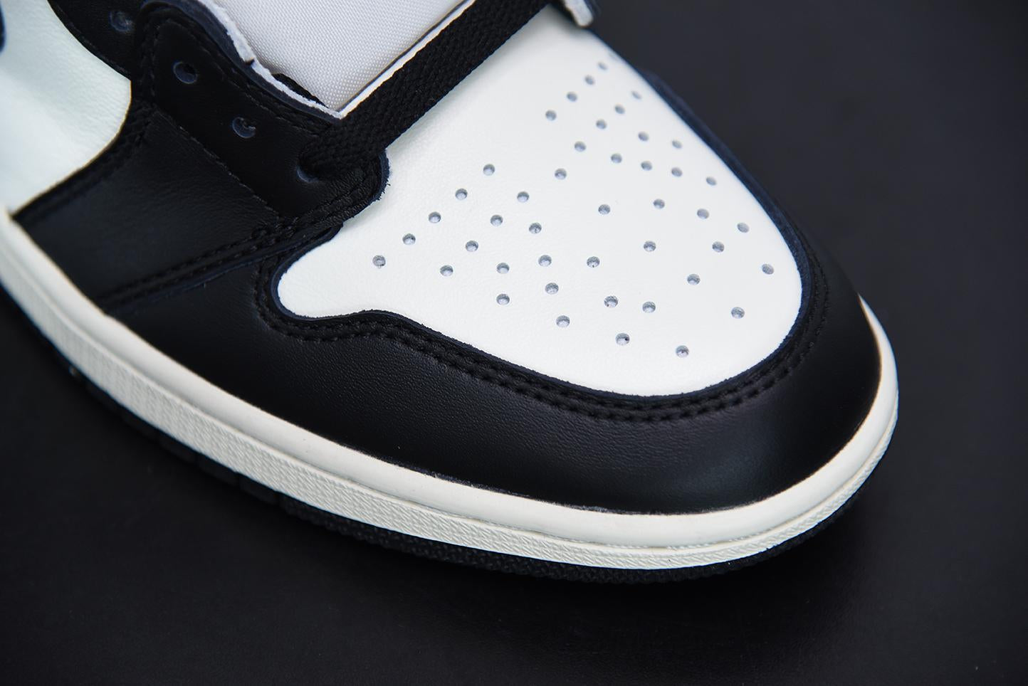 Nike Air Jordan 1 High Dark Mocha