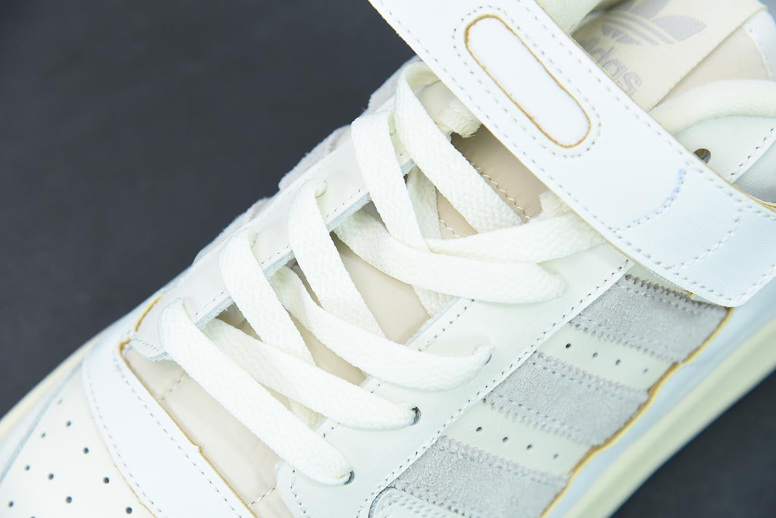 Adidas x Bad Bunny x Adidas Forum Buckle Low White