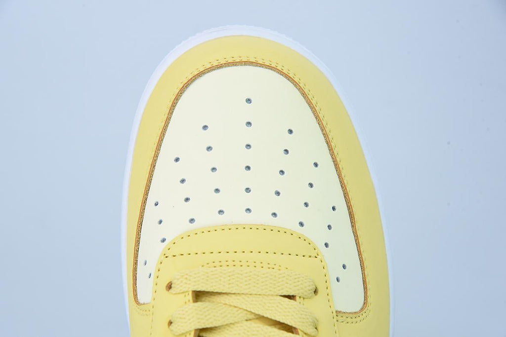 Nike Air Force 1 Low yellow