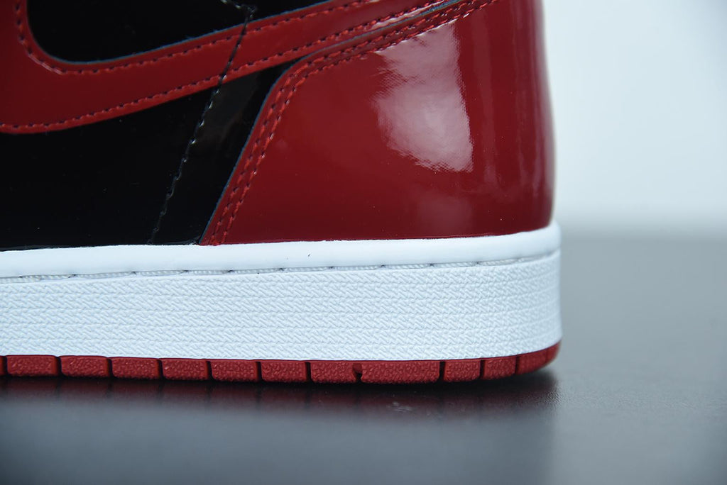 Nike Air Jordan 1 Retro High Patent Bred