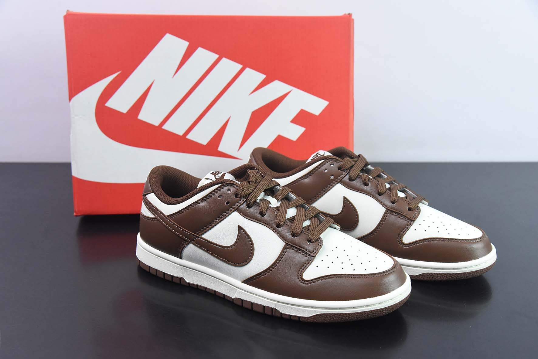 Nike Dunk Low Cacao Wow Secondary image