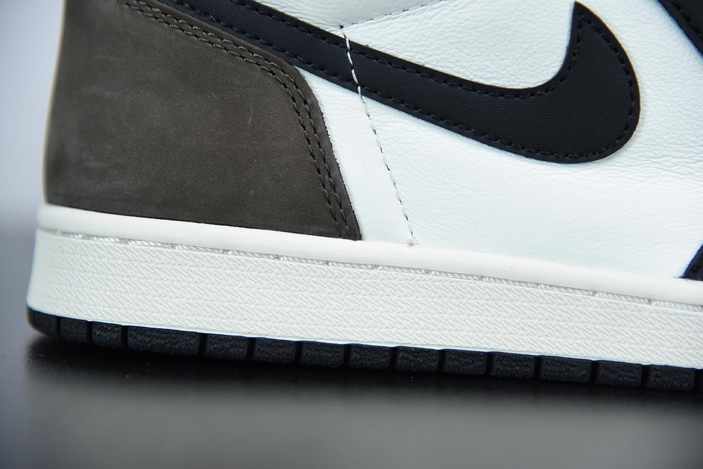 Nike Air Jordan 1 High Dark Mocha