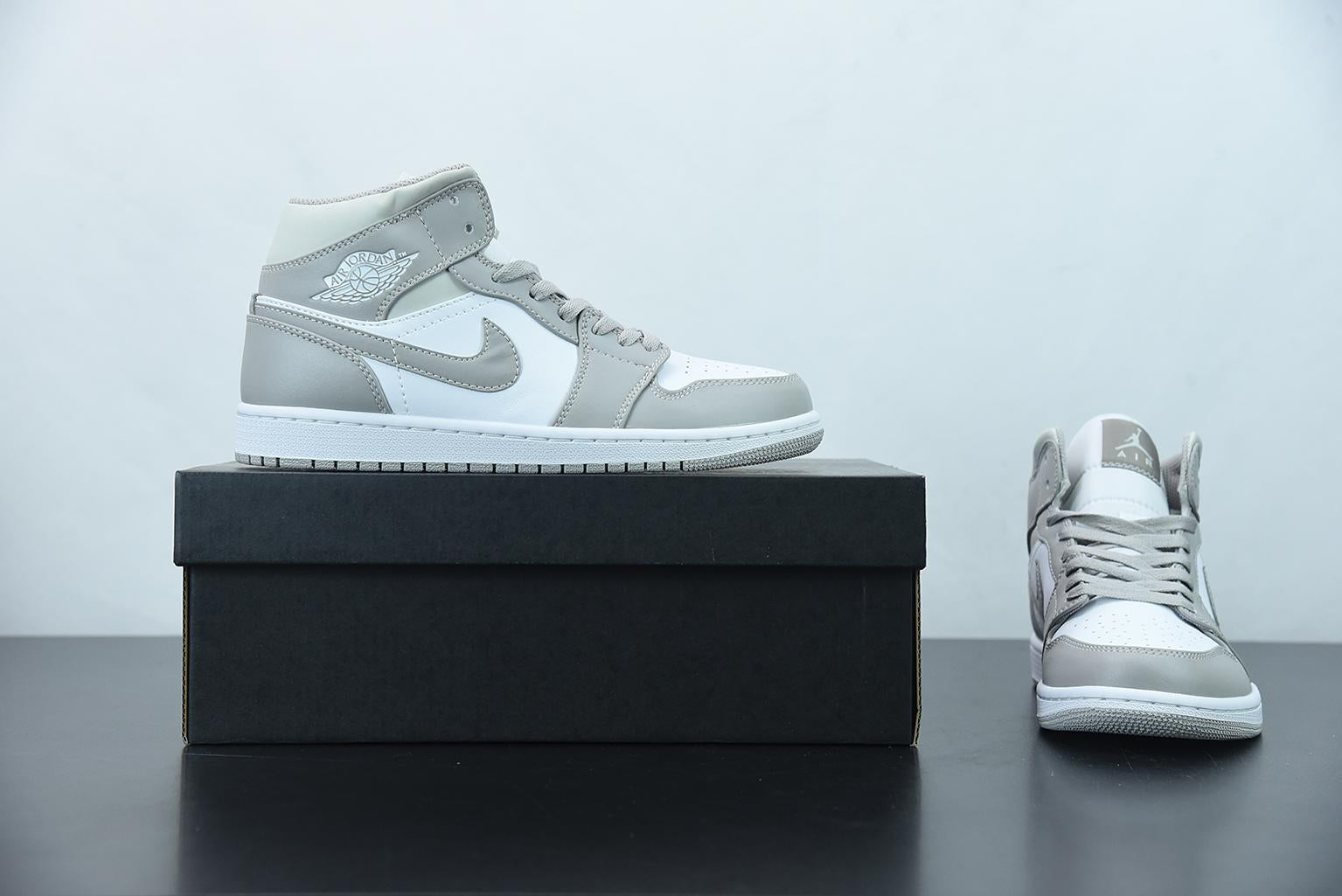 Nike Air Jordan 1 Mid College Grey