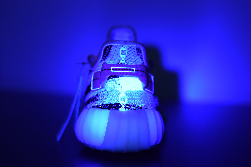 Adidas Yeezy Boost 350 v2 Zebra