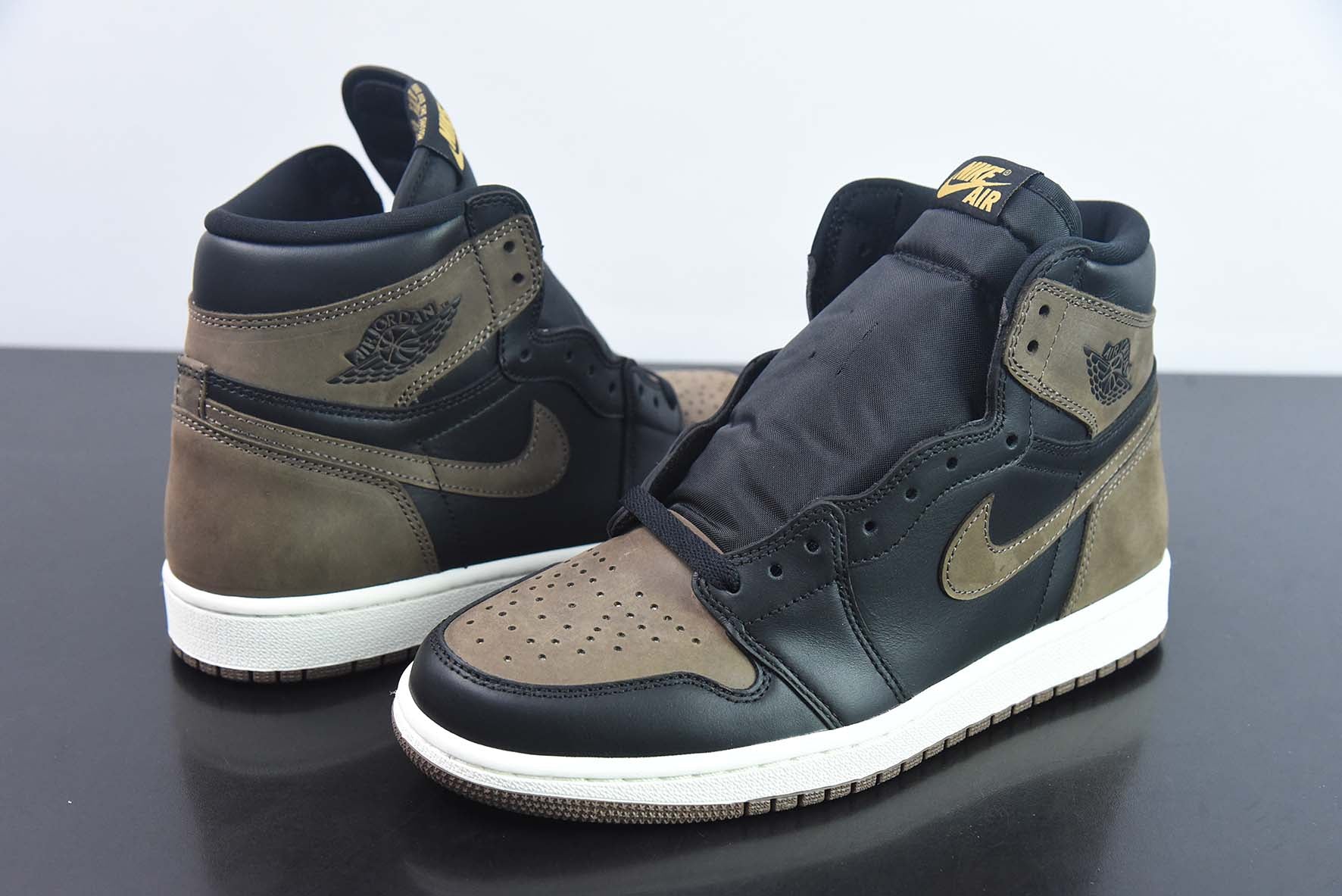 Nike Air Jordan 1 High Palomino Secondary image