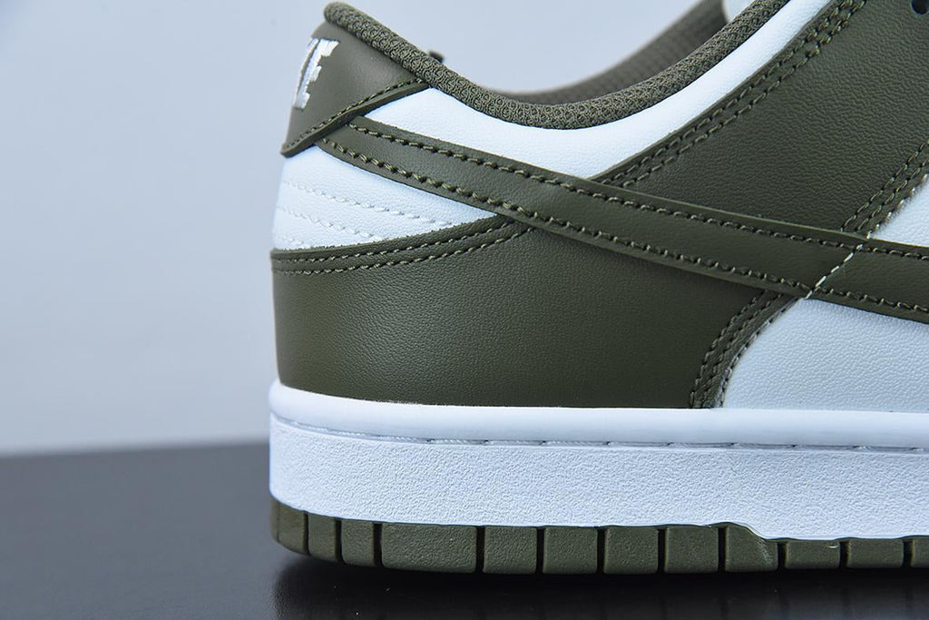 Nike Dunk Low Medium Olive