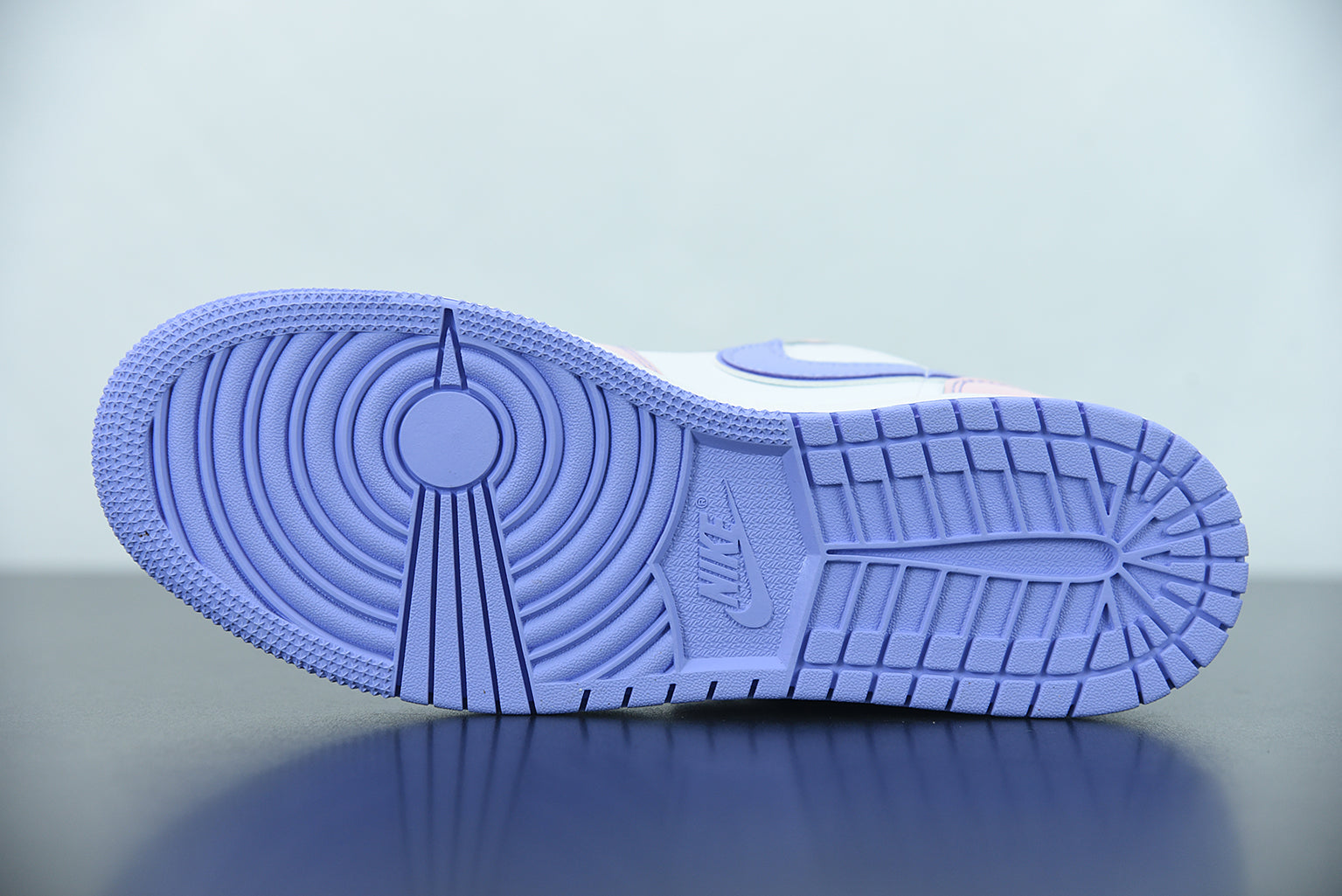 Nike Air Jordan 1 Artic Punch