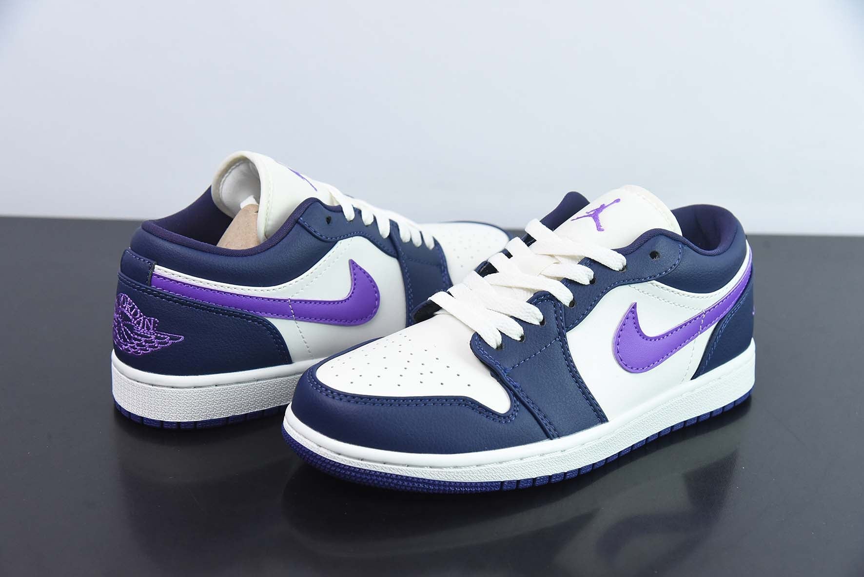 Nike Air Jordan 1 Low Purple/Sail Secondary image