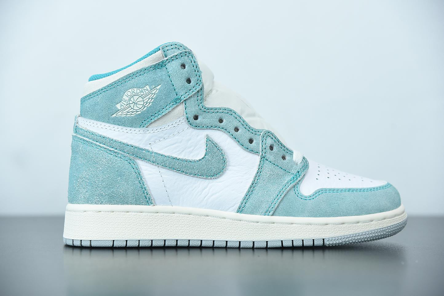 Nike Air Jordan 1 Retro High OG Turbo Green