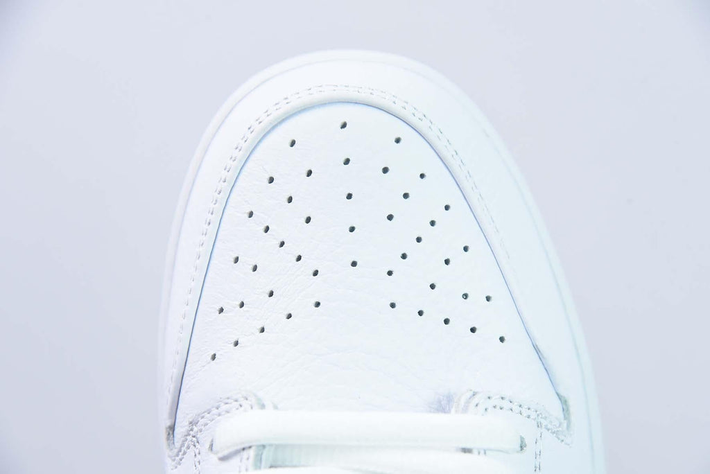 Nike SB Dunk Low Pro ISO White Gum