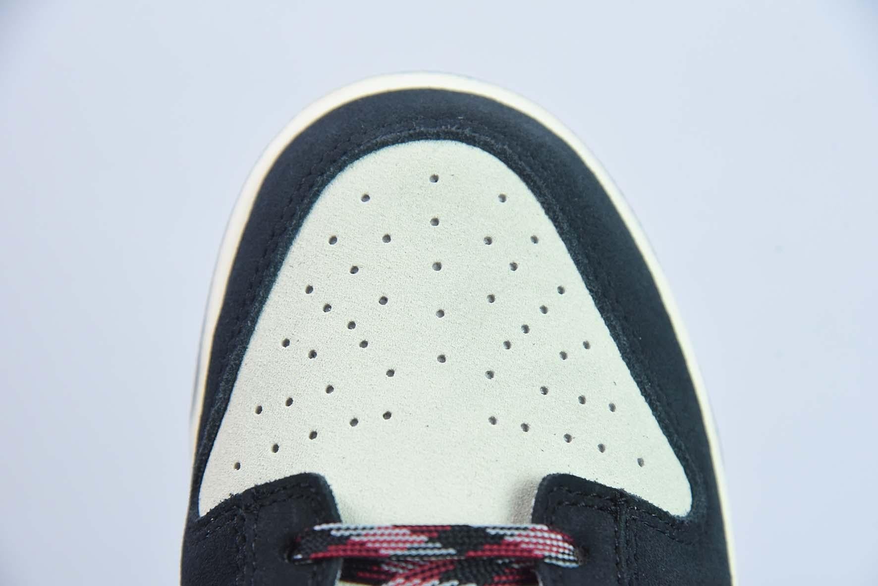 Nike Dunk Low Black Suede